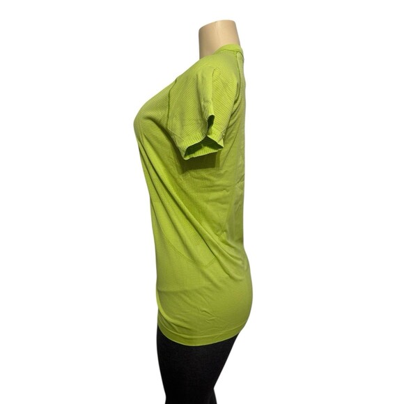 Lululemon Top Women's Lucid Lime Run Swiftly Tech Short Sleeve Shirt Size 10 - Picture 7 of 10